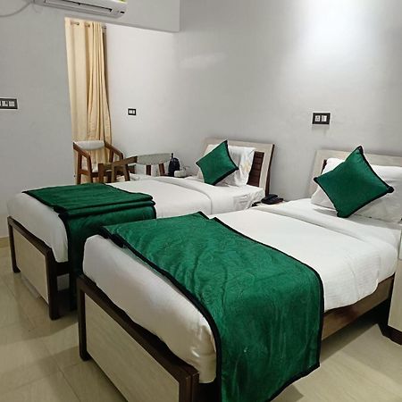 Hotel Aman Residency Аллахабад Екстер'єр фото