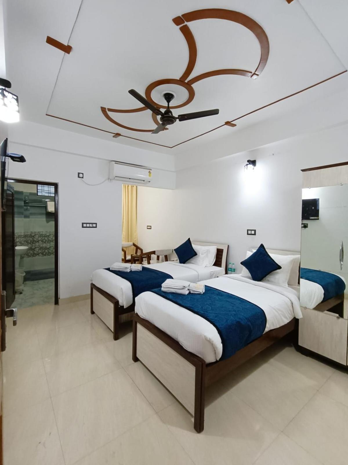 Hotel Aman Residency Аллахабад Екстер'єр фото